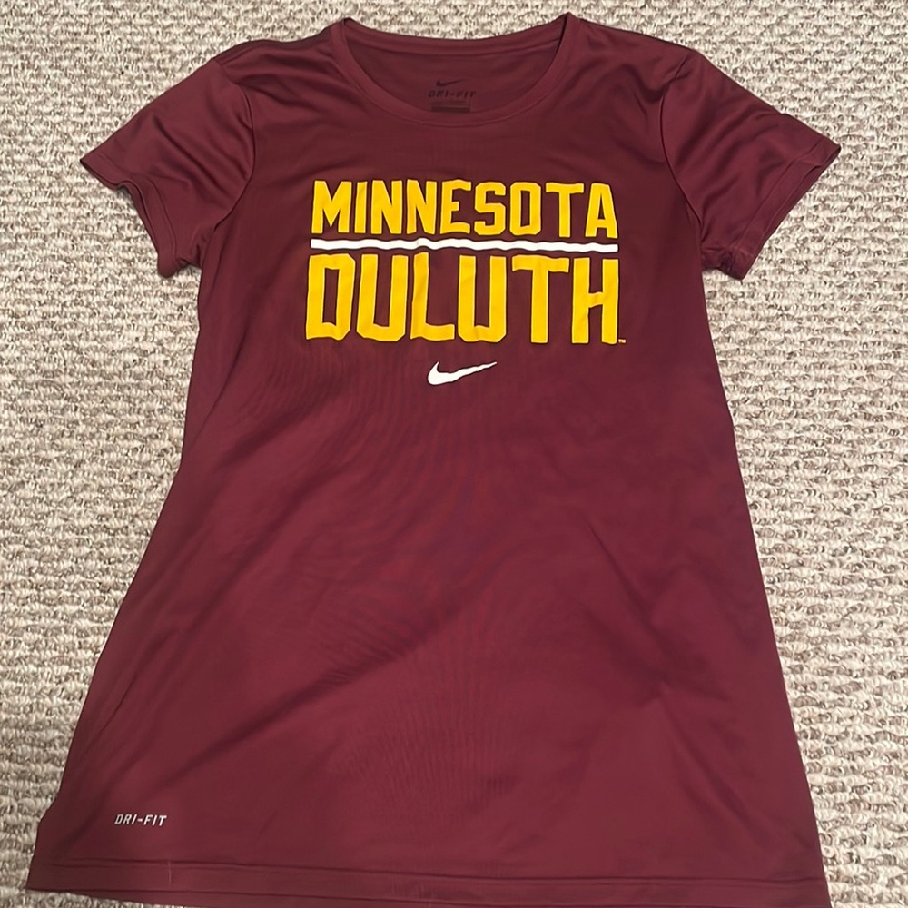 Last chance‼️‼️Women’s Nike Minnesota Duluth Shirt